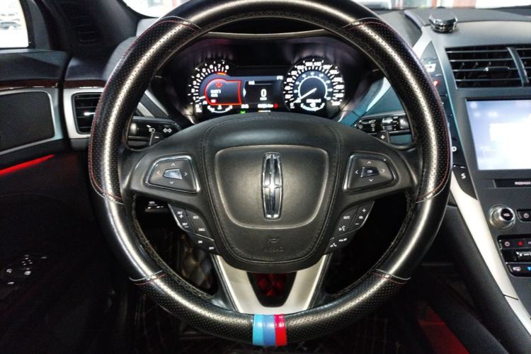 Used Lincoln MKZ 2020 2.0T Deluxe Edition Steering Wheel