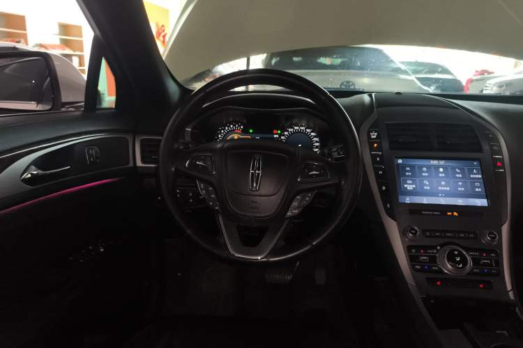 Used Lincoln MKZ 2020 2.0T Deluxe Edition Steering Wheel
