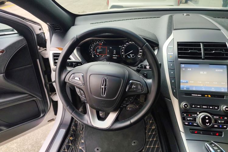 Used Lincoln MKZ 2020 2.0T Deluxe Edition Steering Wheel