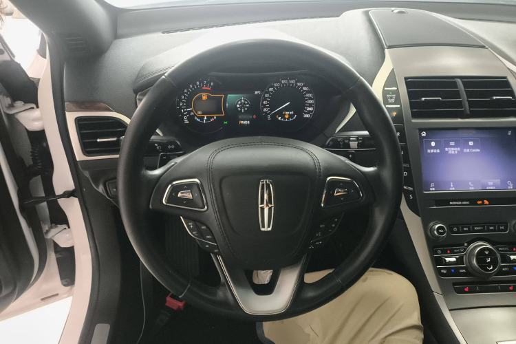 Used Lincoln MKZ 2020 2.0T Deluxe Edition Steering Wheel