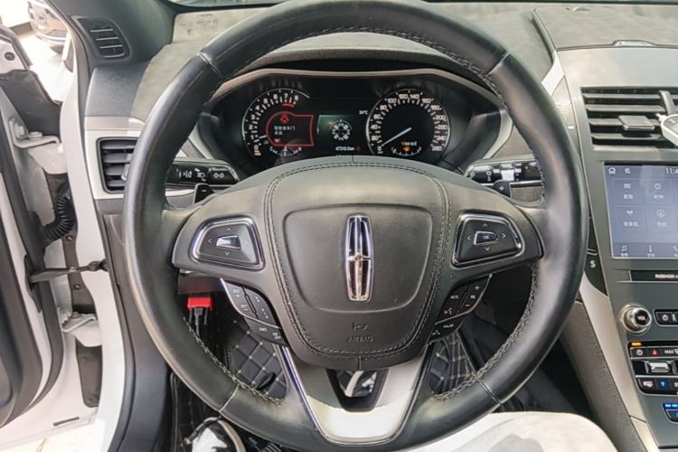 Used Lincoln MKZ 2020 2.0T MONO Limited Edition Prestige Version MONO WHITE Steering Wheel