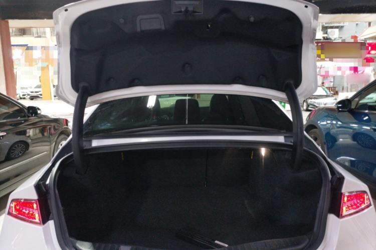 Used Lincoln MKZ 2020 2.0T Deluxe Edition Trunk