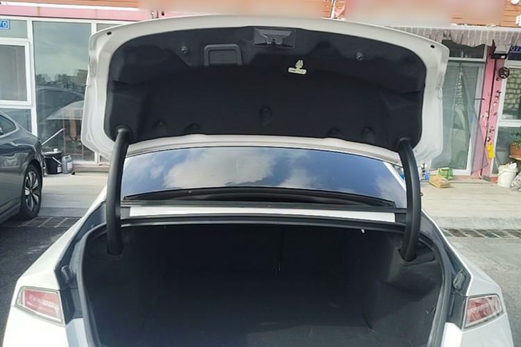 Used Lincoln MKZ 2020 2.0T Deluxe Edition Trunk