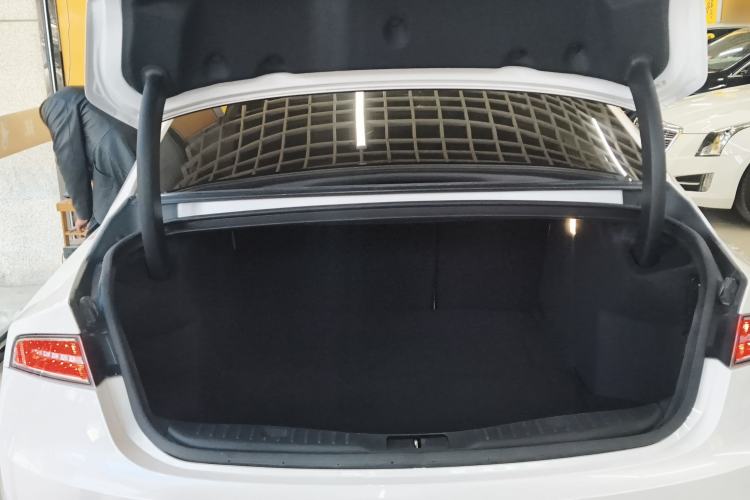 Used Lincoln MKZ 2020 2.0T Deluxe Edition Trunk