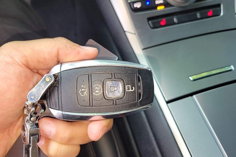 Used Lincoln MKZ 2020 2.0T Deluxe Edition Vehicle Key
