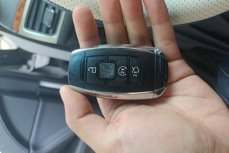Used Lincoln MKZ 2020 2.0T Deluxe Edition Vehicle Key