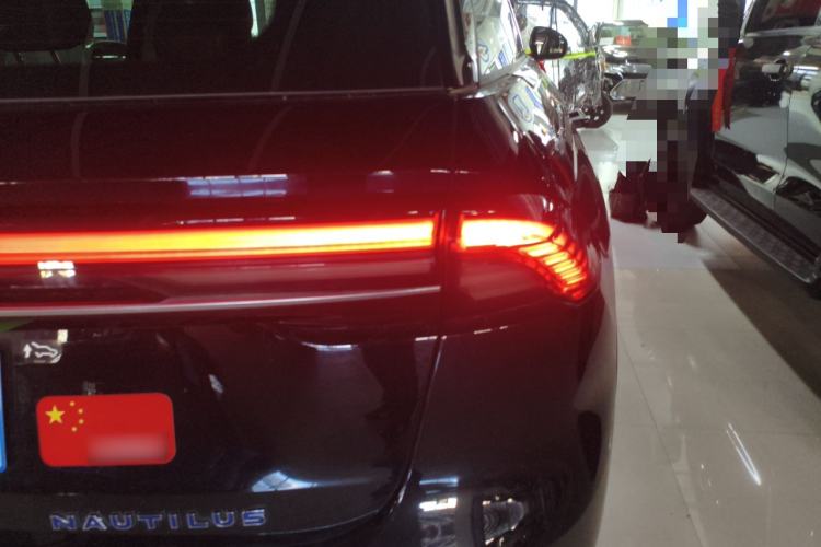 Used Lincoln Nautilus 2023 2.0T All-Wheel-Drive Luxury Hybrid Edition Right Rear Taillight