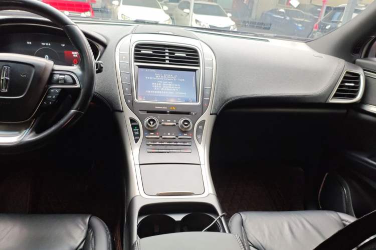 Used Lincoln Nautilus 2019 2.0T Two-Wheel Drive Luxury Edition China VI Standard Audio And AC Panel