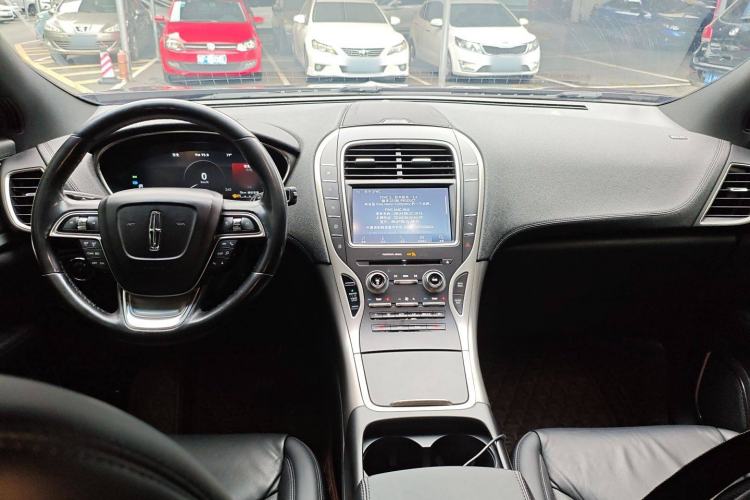 Used Lincoln Nautilus 2019 2.0T Two-Wheel Drive Luxury Edition China VI Standard Center Console