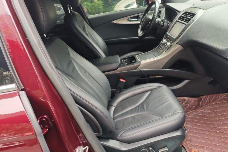 Used Lincoln Nautilus 2019 2.0T Two-Wheel Drive Luxury Edition China VI Standard Right Front Seat