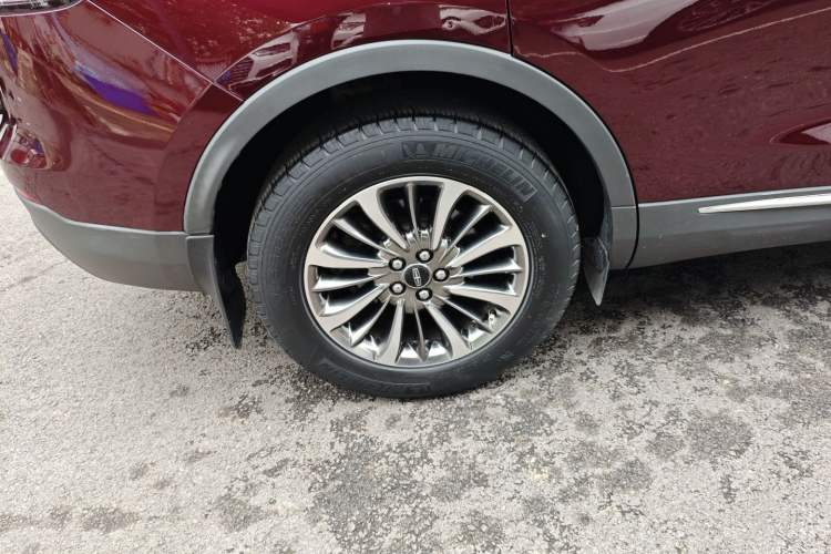Used Lincoln Nautilus 2019 2.0T Two-Wheel Drive Luxury Edition China VI Standard Right Rear Wheel Hub