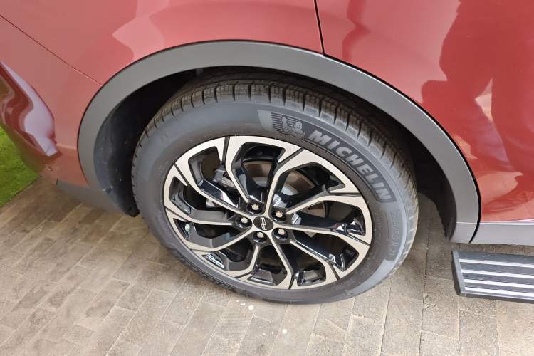 Used Lincoln Nautilus 2023 2.0T Four-Wheel Drive Zunrui Version Right Rear Wheel Hub