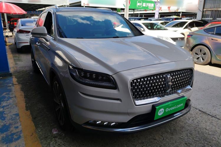 Used Lincoln Nautilus 2021 2.0T Four-Wheel Drive Luxury Edition Front Right 45 Deg