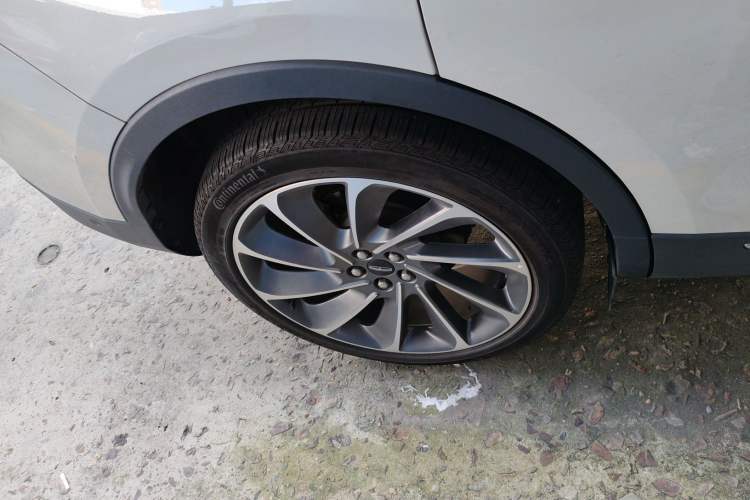 Used Lincoln Nautilus 2021 2.0T Four-Wheel Drive Luxury Edition Right Rear Wheel Hub