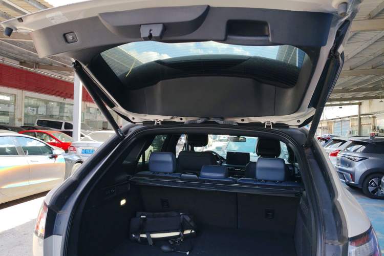 Used Lincoln Nautilus 2021 2.0T Four-Wheel Drive Luxury Edition Trunk
