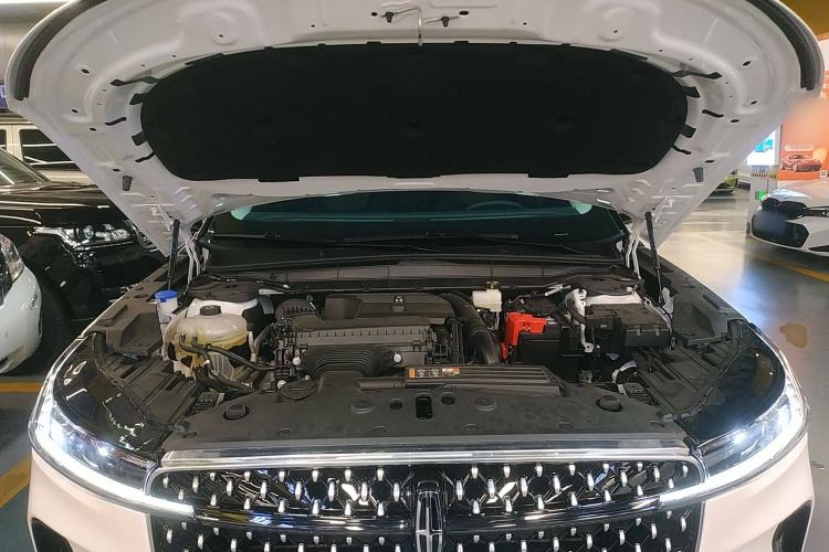 Used Lincoln Nautilus 2025 2.0T Four-Wheel Drive Luxury Edition Engine Bay