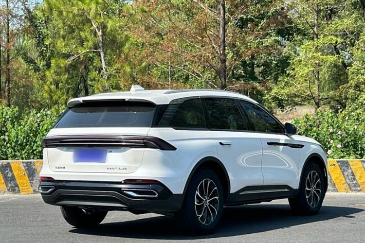 Used Lincoln Nautilus 2025 2.0T Four-Wheel Drive Luxury Edition Exterior 3