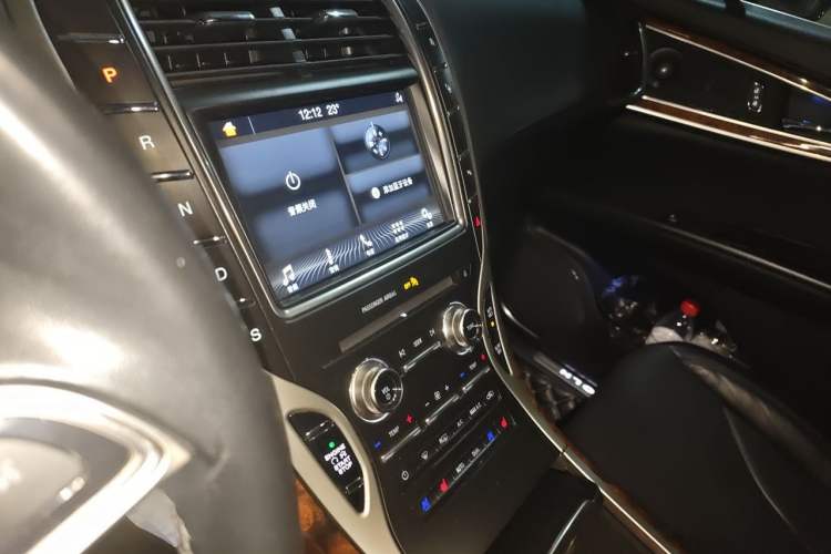 Used Lincoln Nautilus 2019 2.0T Four-Wheel Drive Zunya Edition China VI Standard Audio And AC Panel