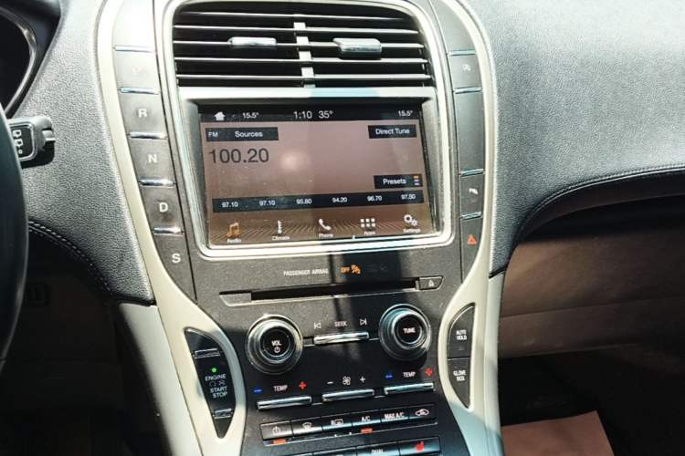 Used Lincoln Nautilus 2019 2.0T Two-Wheel Drive Luxury Edition China VI Standard Audio And AC Panel