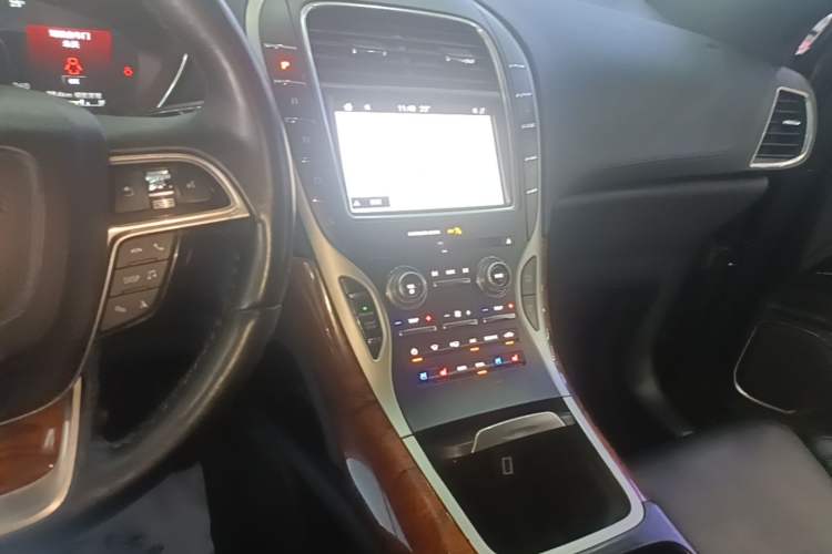 Used Lincoln Nautilus 2019 2.7T Four-Wheel Drive Prestige Edition China VI Standard Audio And AC Panel