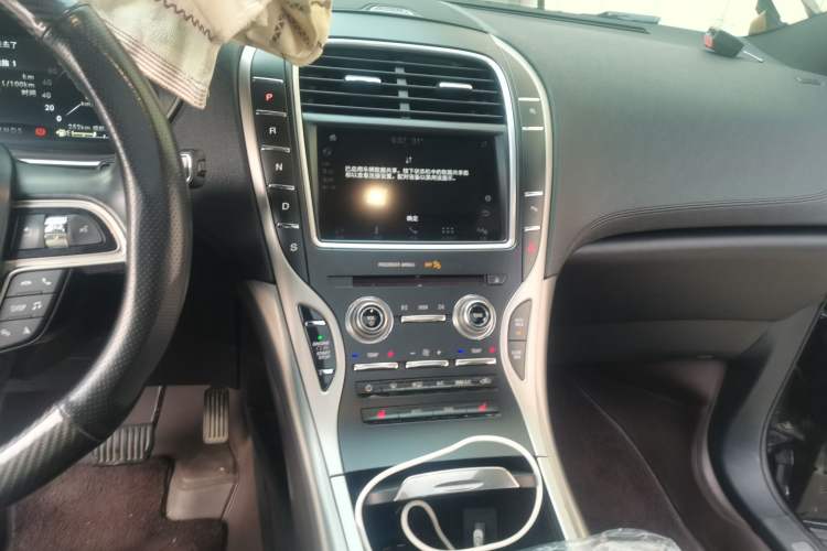 Used Lincoln Nautilus 2019 2.0T Two-Wheel Drive Luxury Edition China VI Standard Audio And AC Panel