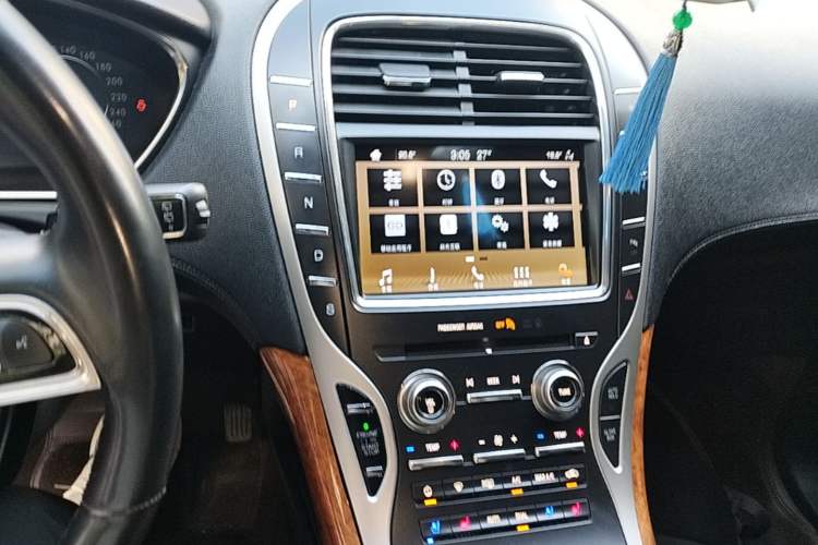 Used Lincoln Nautilus 2019 2.0T Four-Wheel Drive Zunya Edition China VI Standard Audio And AC Panel