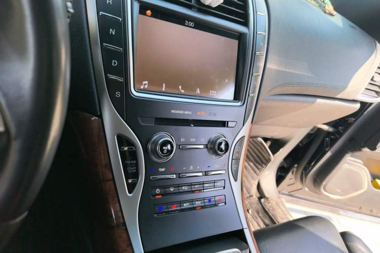 Used Lincoln Nautilus 2019 2.7T Four-Wheel Drive Prestige Edition China VI Standard Audio And AC Panel