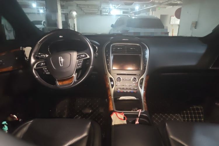 Used Lincoln Nautilus 2019 2.0T Four-Wheel Drive Zunya Edition China VI Standard Center Console