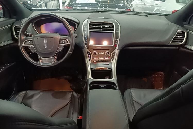 Used Lincoln Nautilus 2019 2.0T Two-Wheel Drive Luxury Edition China VI Standard Center Console