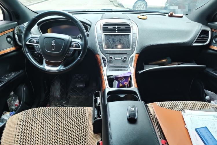 Used Lincoln Nautilus 2019 2.0T Four-Wheel Drive Zunya Edition China VI Standard Center Console