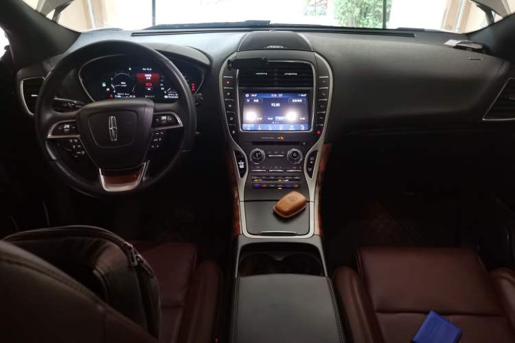 Used Lincoln Nautilus 2019 2.7T Four-Wheel Drive Prestige Edition China VI Standard Center Console