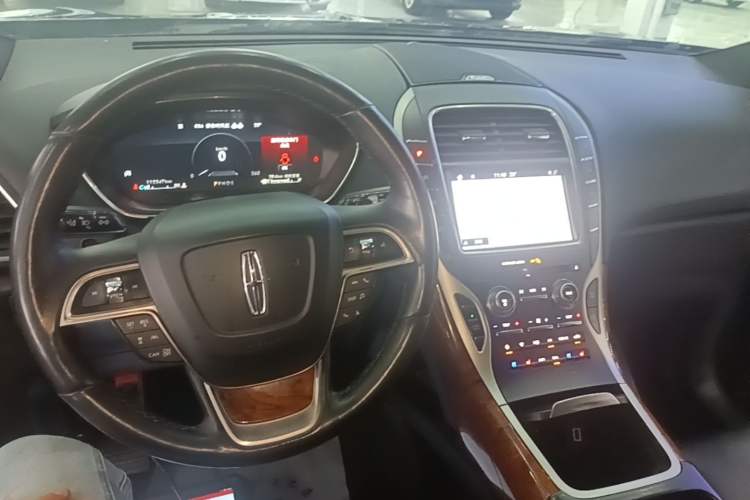 Used Lincoln Nautilus 2019 2.7T Four-Wheel Drive Prestige Edition China VI Standard Center Console