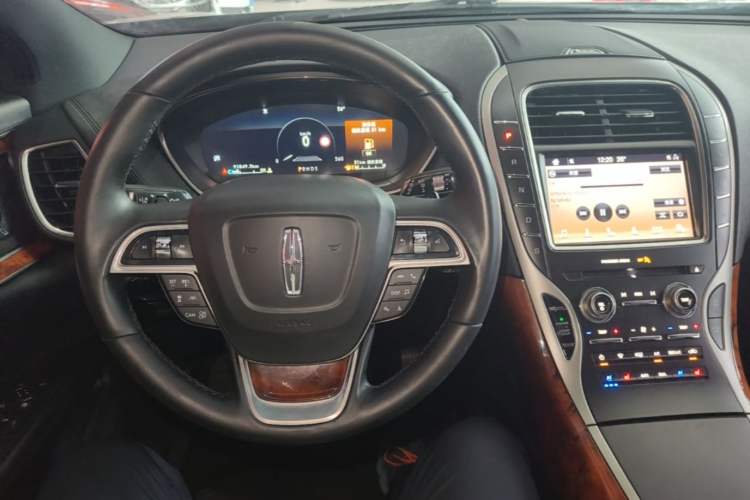 Used Lincoln Nautilus 2019 2.7T Four-Wheel Drive Prestige Edition China VI Standard Center Console