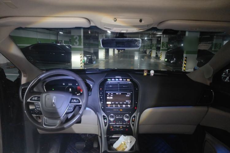 Used Lincoln Nautilus 2019 2.0T Two-Wheel Drive Luxury Edition China VI Standard Center Console