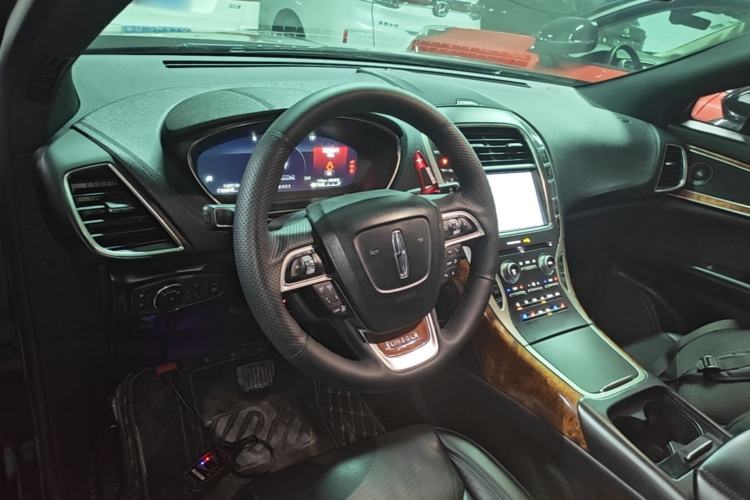 Used Lincoln Nautilus 2019 2.0T Four-Wheel Drive Zunya Edition China VI Standard Center Console