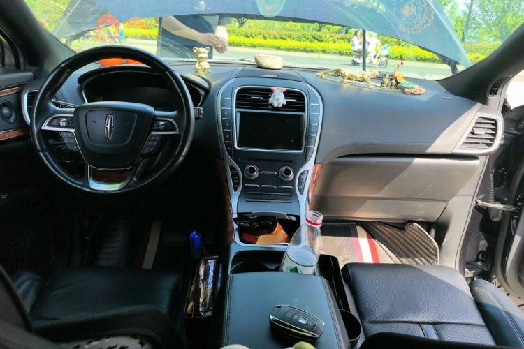 Used Lincoln Nautilus 2019 2.7T Four-Wheel Drive Prestige Edition China VI Standard Center Console
