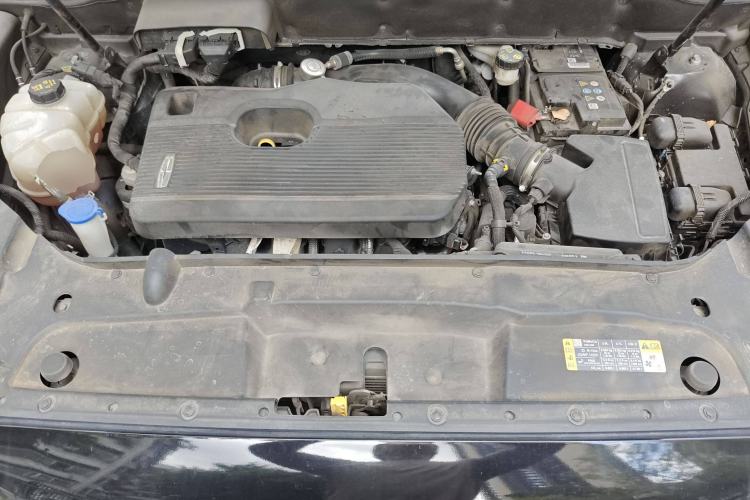 Used Lincoln Nautilus 2019 2.0T Two-Wheel Drive Luxury Edition China VI Standard Engine Bay