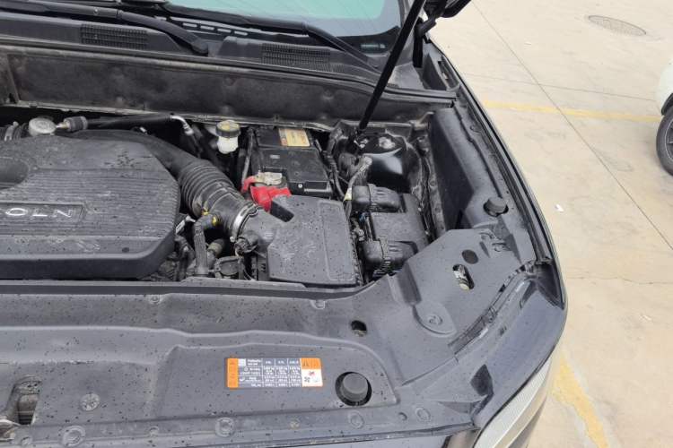 Used Lincoln Nautilus 2019 2.0T Two-Wheel Drive Luxury Edition China VI Standard Engine Bay Left