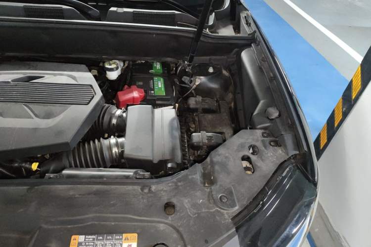 Used Lincoln Nautilus 2019 2.7T Four-Wheel Drive Prestige Edition China VI Standard Engine Bay Left