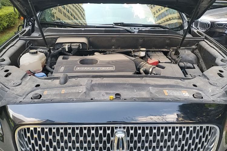 Used Lincoln Nautilus 2019 2.0T Four-Wheel Drive Zunya Edition China VI Standard Engine Bay
