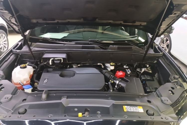 Used Lincoln Nautilus 2019 2.0T Two-Wheel Drive Luxury Edition China VI Standard Engine Bay