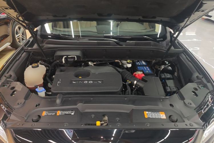 Used Lincoln Nautilus 2019 2.0T Two-Wheel Drive Luxury Edition China VI Standard Engine Bay