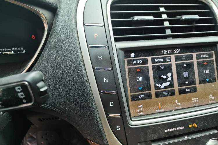 Used Lincoln Nautilus 2019 2.0T Four-Wheel Drive Zunya Edition China VI Standard Gear Lever