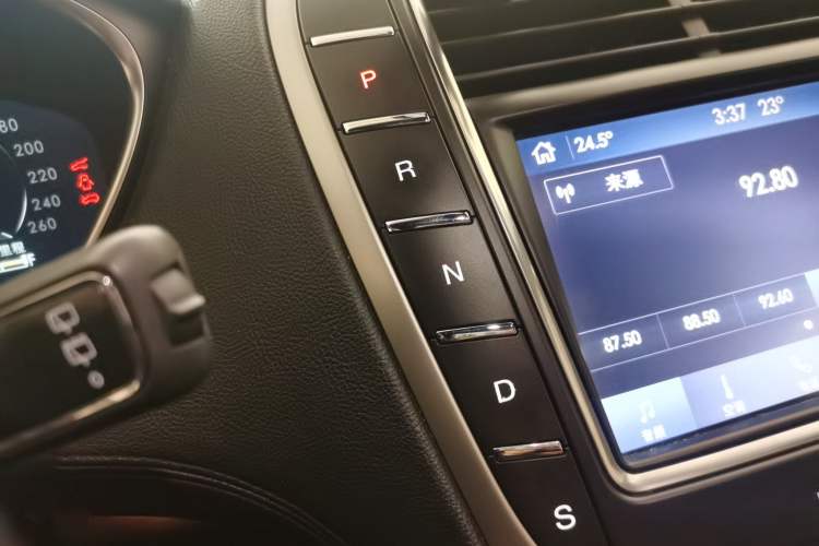 Used Lincoln Nautilus 2019 2.7T Four-Wheel Drive Prestige Edition China VI Standard Gear Lever