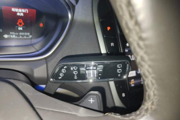 Used Lincoln Nautilus 2019 2.0T Two-Wheel Drive Luxury Edition China VI Standard Gear Lever