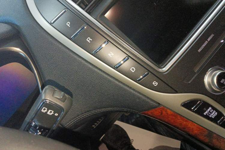 Used Lincoln Nautilus 2019 2.7T Four-Wheel Drive Prestige Edition China VI Standard Gear Lever