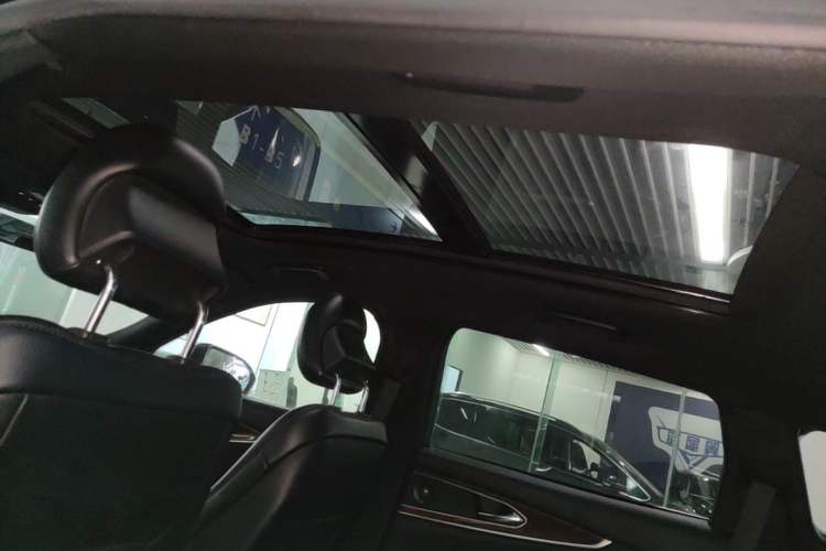 Used Lincoln Nautilus 2019 2.0T Four-Wheel Drive Zunya Edition China VI Standard Headliner