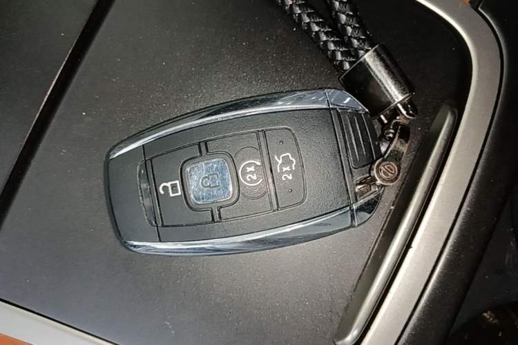 Used Lincoln Nautilus 2019 2.0T Four-Wheel Drive Zunya Edition China VI Standard Interior 1