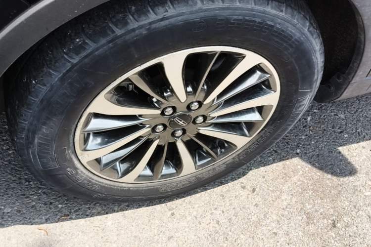 Used Lincoln Nautilus 2019 2.0T Two-Wheel Drive Luxury Edition China VI Standard Left Front Wheel Hub