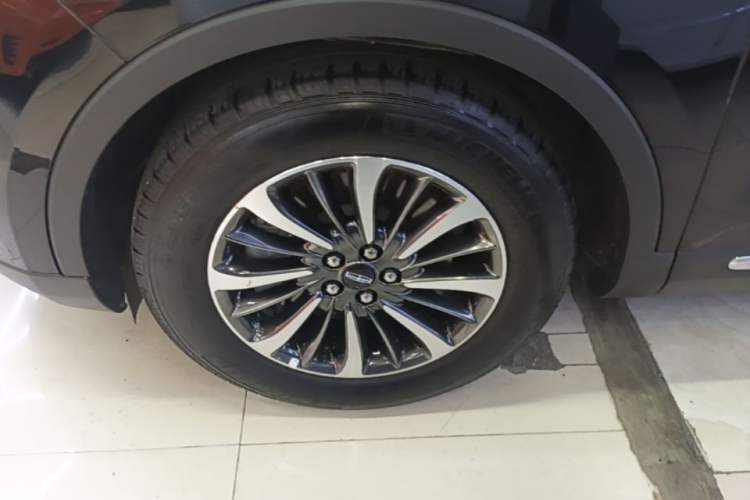 Used Lincoln Nautilus 2019 2.0T Two-Wheel Drive Luxury Edition China VI Standard Left Front Wheel Hub